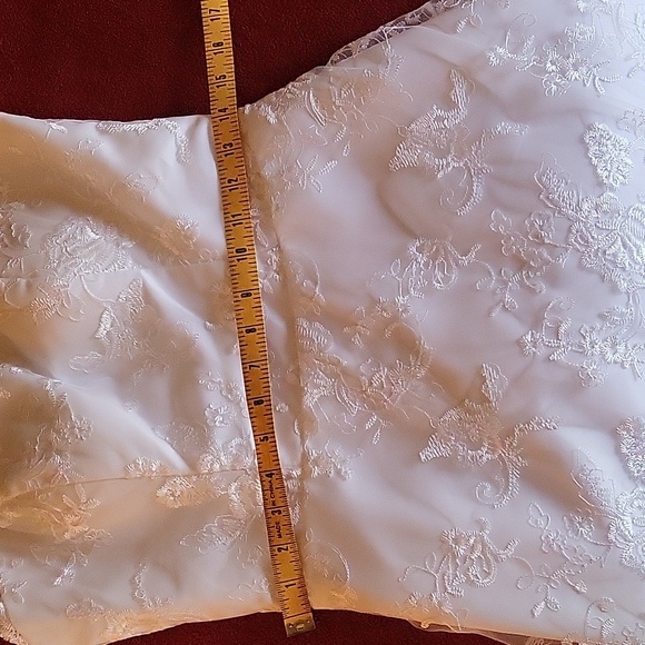 Jaeden Wedding Dress short - Picture 10 of 16